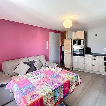 Lumineux A Jullouville, Proche Plage, Avec Parking Et Wifi Gratuit - Fr-1-361-565 Apartment *